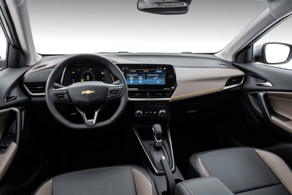 Chevrolet-Tracker-interior.jpg