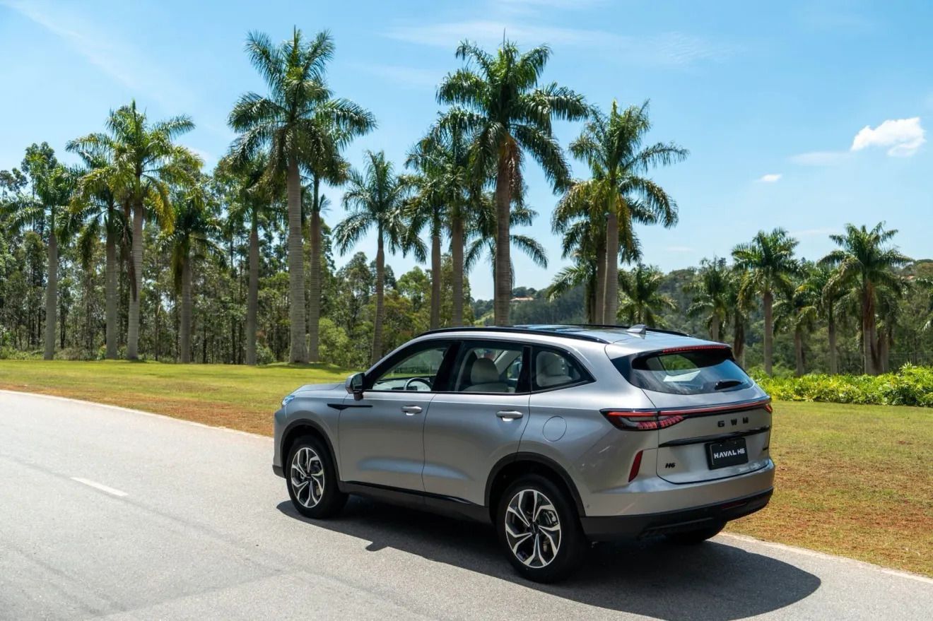 Haval H6 HEV One 2027 movimento.jpg