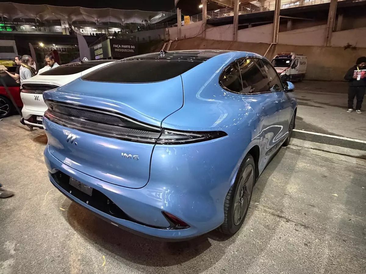 IM6 azul.jpg