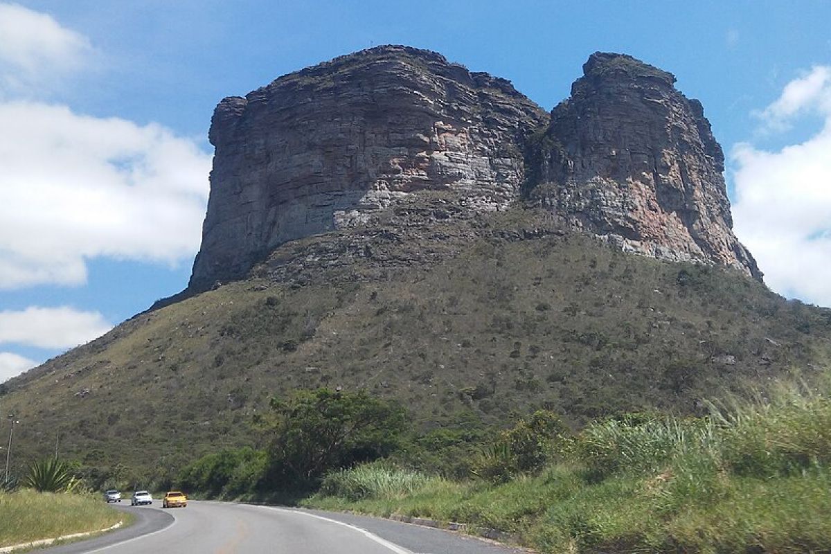 Morro do Pai Inácio (BA).jpg