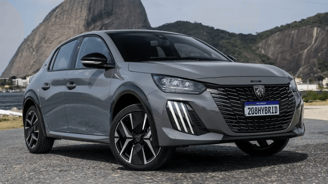 Peugeot 208 Active 1.0.jpg