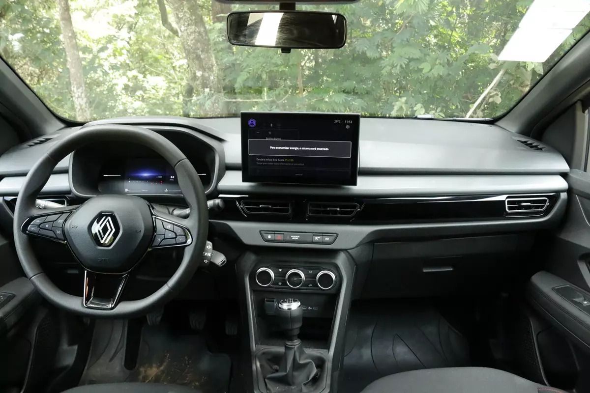 Renault-Kardian-Evolution-MT-interior.jpg