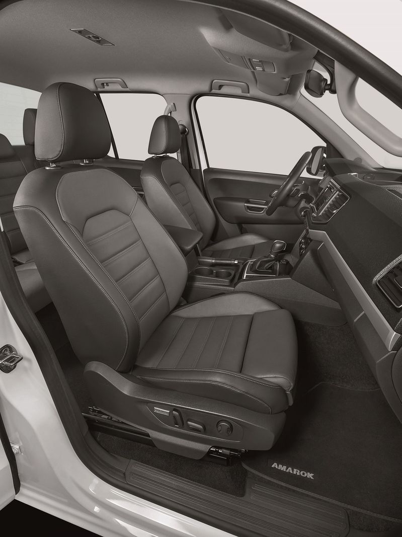 amarok interior.jpeg