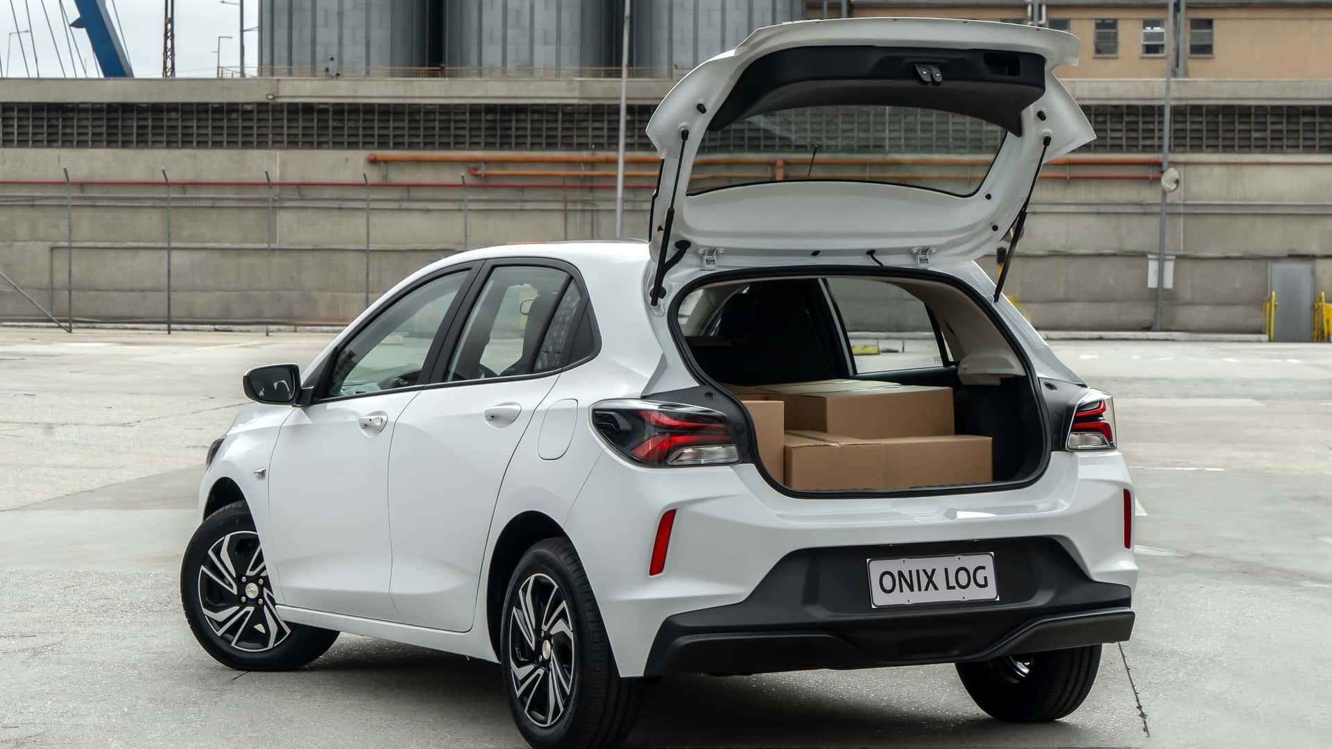 chevrolet-onix-log-bagageiro.jpg