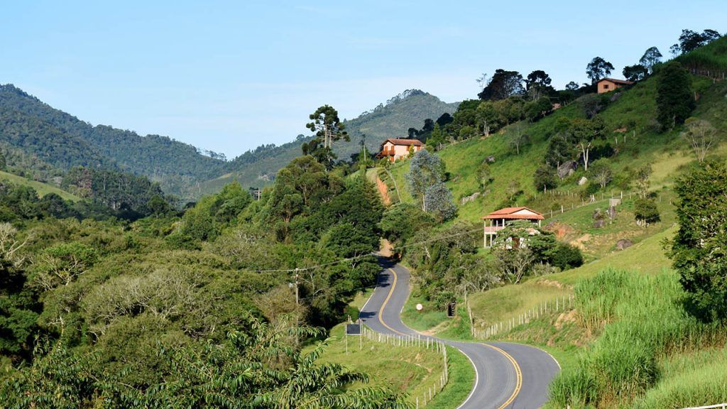 estrada-cunha-paraty.jpg