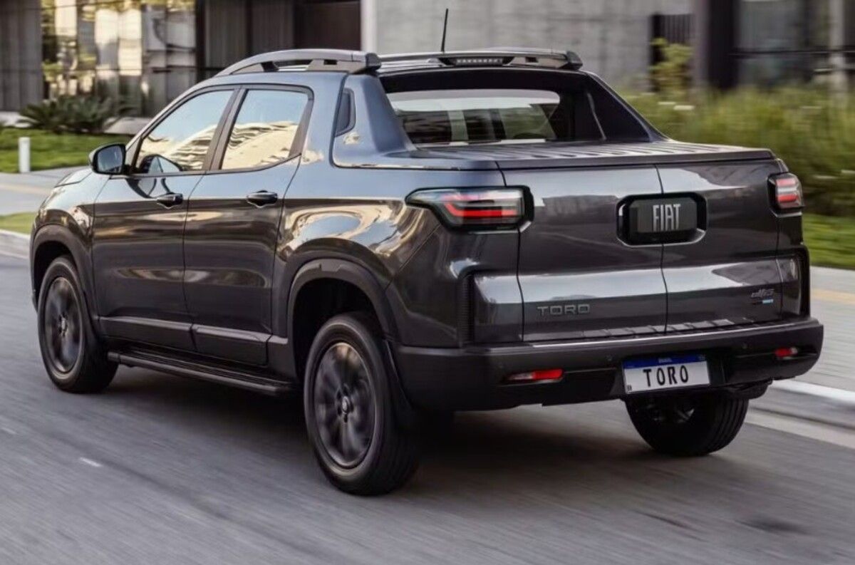 fiat toro ultra híbrida 2027 traseira.jpg