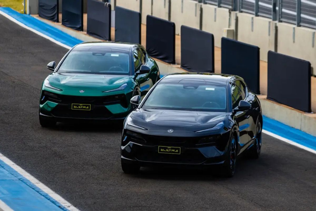 lotus eletre.jpg