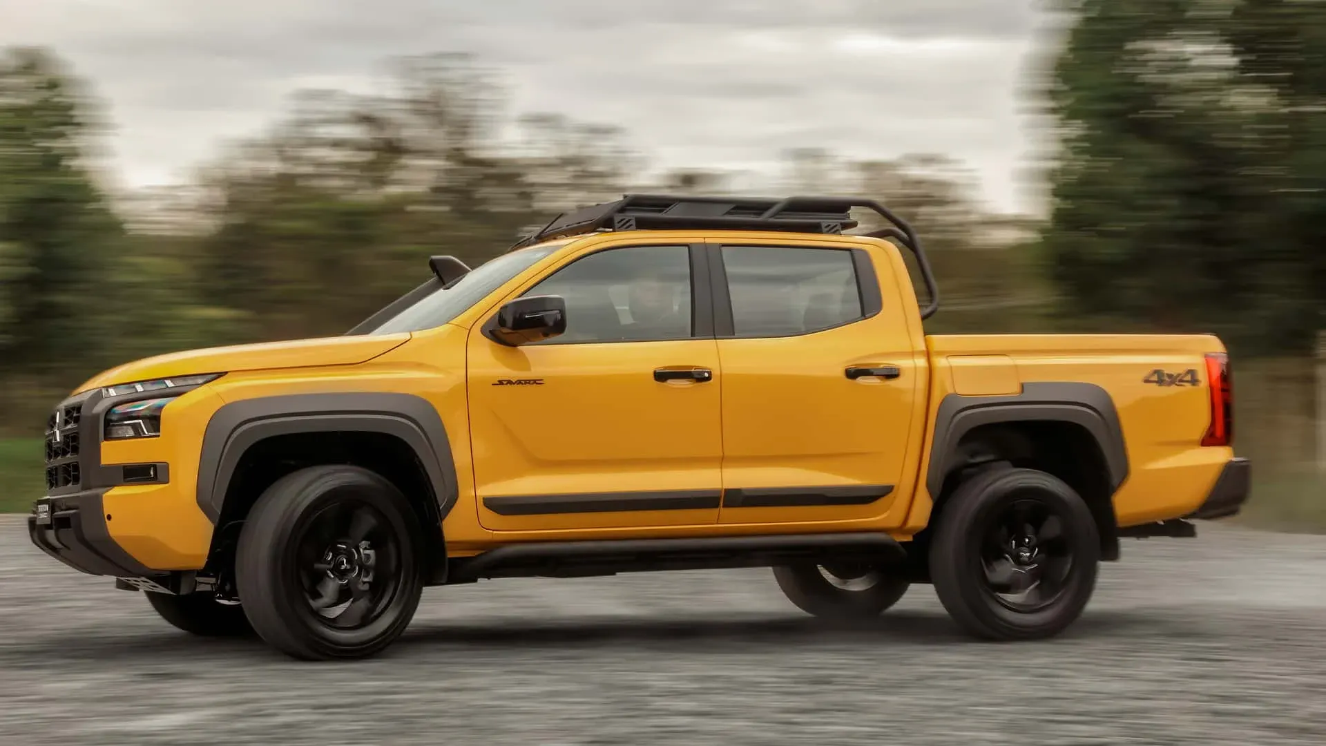 mitsubishi-triton-savana-capa.webp