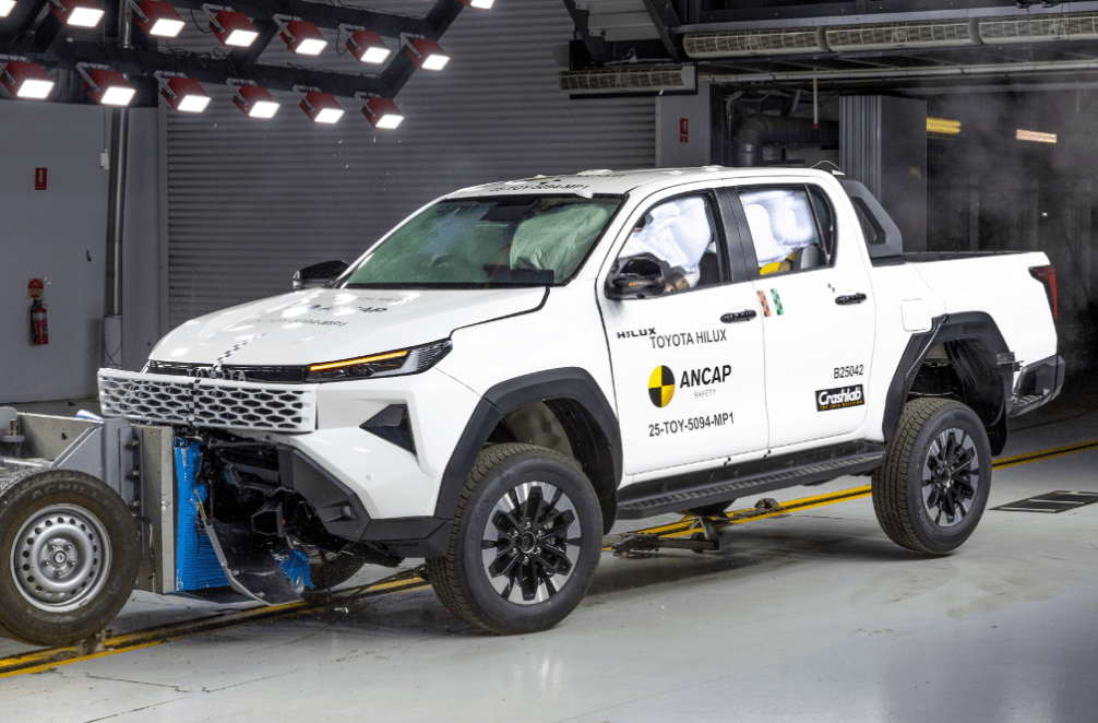 toyota hilux safety sense.png
