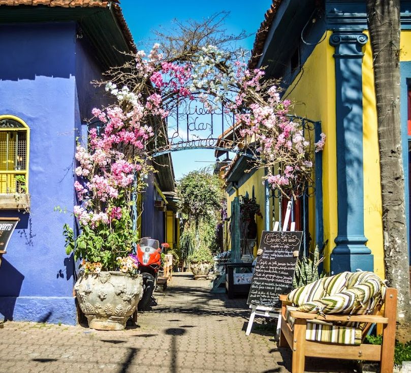 vila das lavadeiras embu das artes.jpg